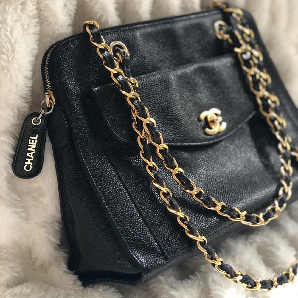 SOLD - Chanel Vintage Caviar Shoulder Bag - Picture 3 of 7
